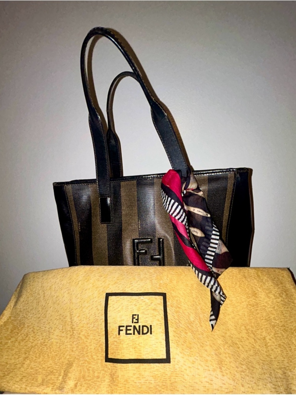Vintage Fendi Pequin striped tote bag. Fendi Scarf and Dustbag included - Picture 14 of 16